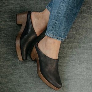 Coclico Kera Shearling Clog